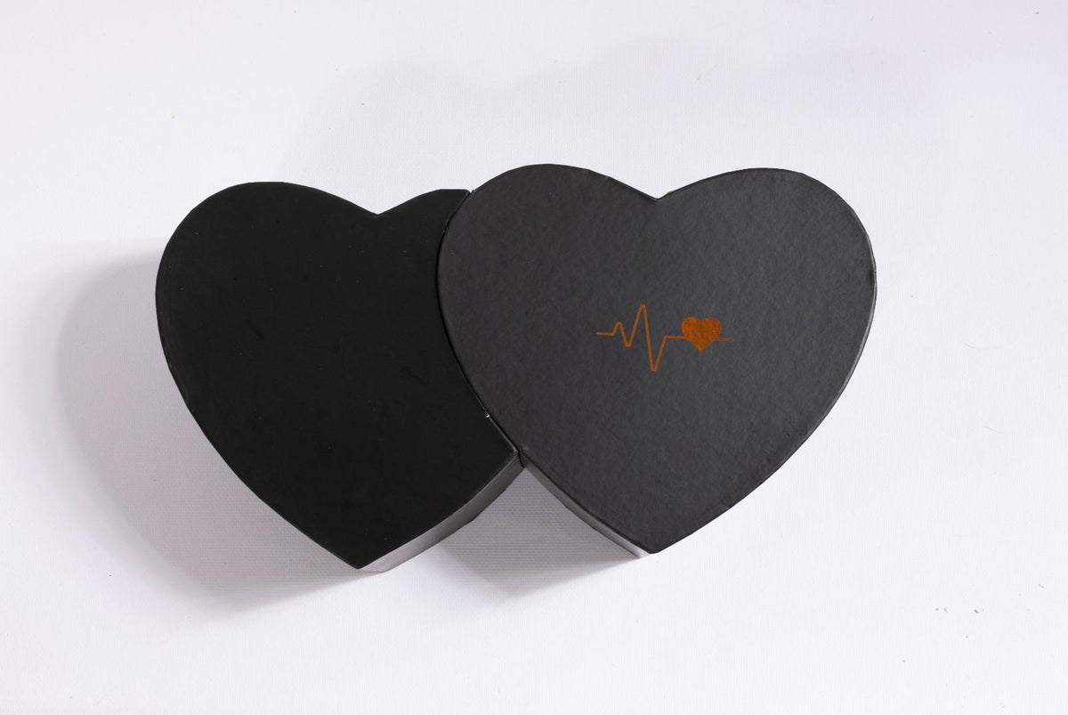 Heart-shaped opening box with Ferrero
